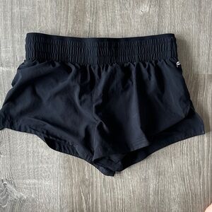 Black Women's fabletics Athletic Shorts Hali Run Shorts 3.5”